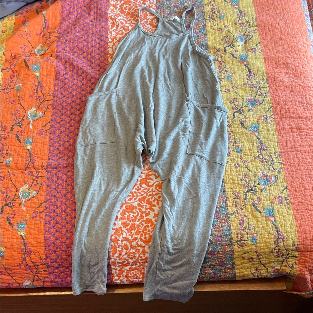 Chic Gray Sleeveless Jumpsuit